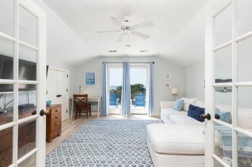 2307 Palm Blvd, Isle Of Palms SC  29451-2351 exterior