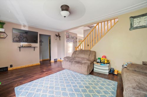 3927 Martin Rd, Duluth, MN 55803-1330
