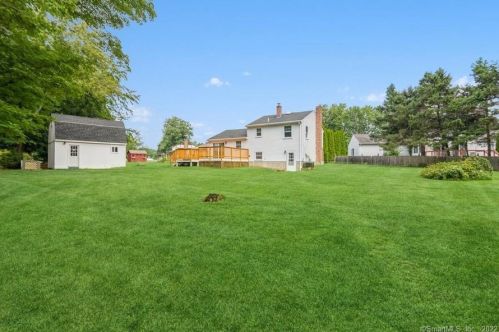 15 Anna Dr, Wallingford, CT 06492-5239
