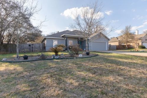 12008 Bluebonnet Ln, Manchaca, TX 78652-3821