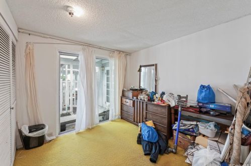 3359 Huelani Dr, Honolulu HI  96822-1276 exterior