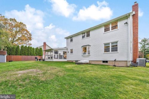 27 Lochatong Rd, Trenton NJ 08628-1608 exterior