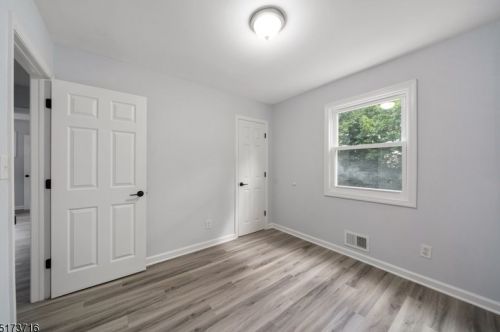 66 Lawrence Dr, Hackettstown NJ  07840-2526 exterior