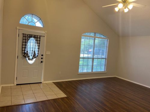 1204 Hidden Oaks Dr, Midlothian TX  76063-6218 exterior