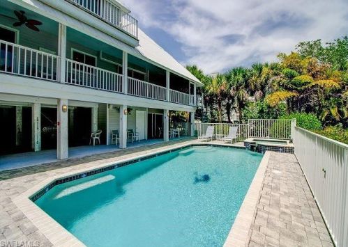 509 Lagoon Dr, Sanibel, FL 33957-7205