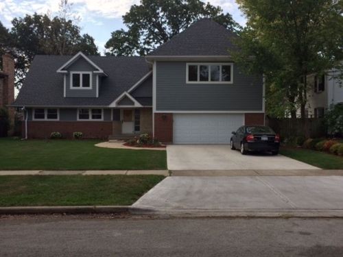 4019 Grove St, Skokie, IL 60076-1711