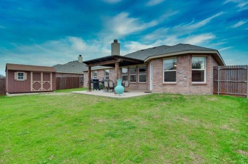 1707 Griffin Ln, Midlothian TX  76063-8563 exterior