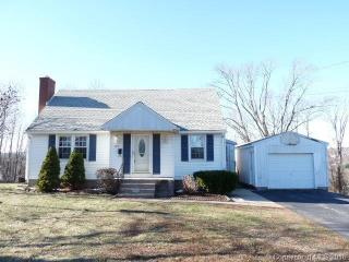 175 Hendley St, Middletown, CT 06457-3521