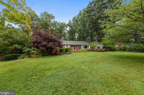 13600 Kushner Ct, Silver Spring, MD 20904-1110