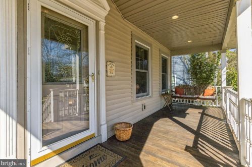 433 Lakeview Ave, Tavistock, NJ 08033-1611