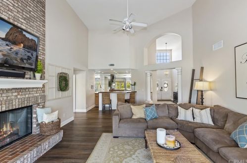 7539 Whitegate Ave, Riverside CA  92506-5455 exterior