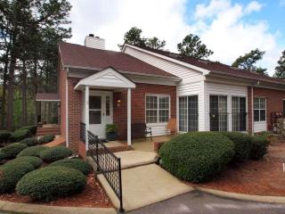 16 Pinehurst Mnr, Pinehurst, NC 28374-8459