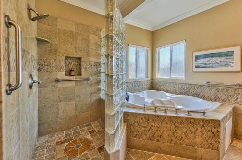 1312 Flores St, Seaside CA exterior