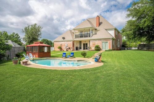 1209 Cummings Dr, Bedford, TX 76021-6513