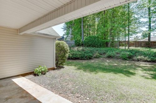 2005 Lantern Dr, Jefferson GA  30549-6996 exterior