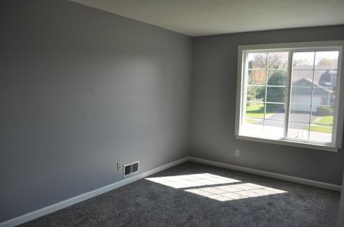 8102 137th St, Saint Paul MN  55124-9517 exterior