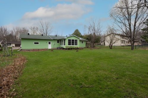 513 Maple Dell Rd, Spectacle Lake, MN 55008-1048