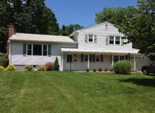 28 Dairy Farm Rd, Norwalk CT  06851-6028 exterior