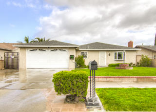 16191 Upland Ave, Fontana CA  92335-3315 exterior