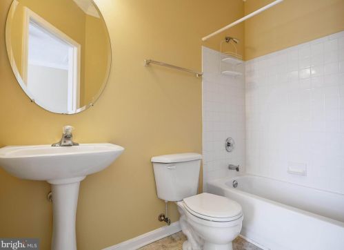 583 Windsong Dr, Aberdeen MD  21001-1809 exterior