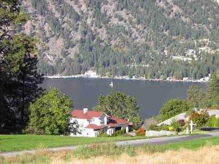 3004 Lakeshore Dr, Manson, WA 98831-9630