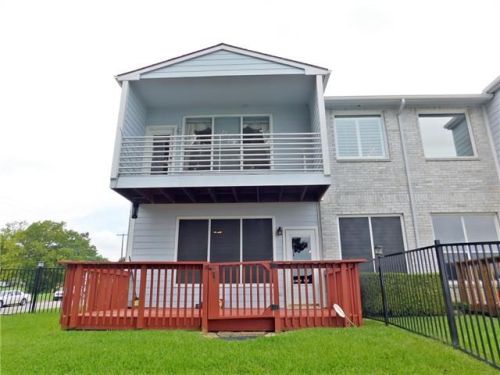 604 Oakbrook Dr, Lewisville, TX 75057-2136