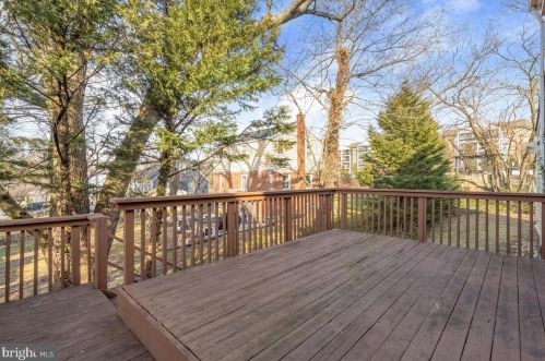 1626 Oakview Dr, Silver Spring MD 20903-2243 exterior