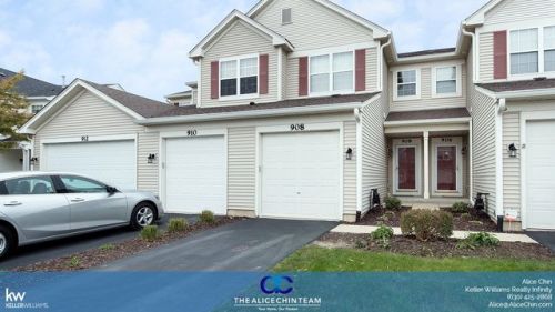 908 Genesee Dr, Naperville, IL 60563-4115