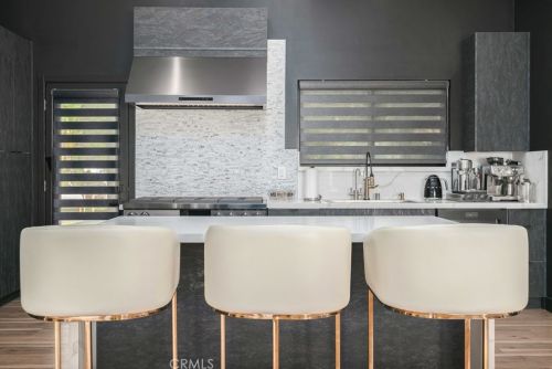 3411 Chevy Chase Dr, Glendale CA  91206-1418 exterior