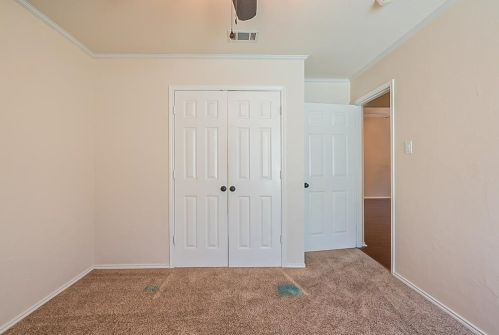 8958 Winding River Dr, Fort Worth TX  76118-7753 exterior