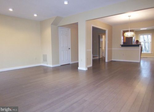 9032 Gavelwood Ct, Springfield VA  22153-1124 exterior