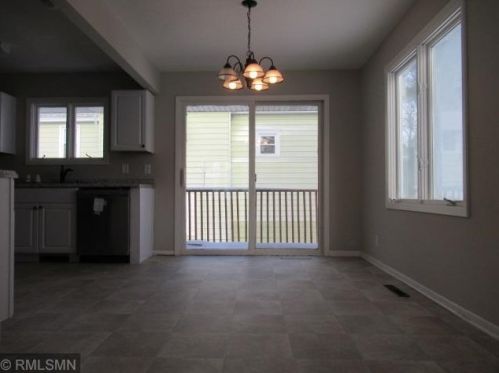991 Farrington St, Saint Paul MN  55117-5119 exterior