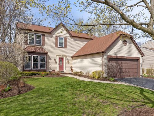 1273 Country Glen Ln, Carol Stream, IL 60188-4720