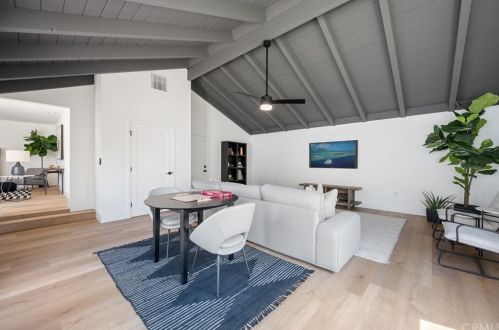 4827 Greenmeadows Ave, Torrance CA  90505-5509 exterior