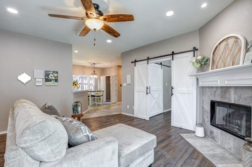 1320 Riley Dr, Carrollton TX 75007-1140 exterior