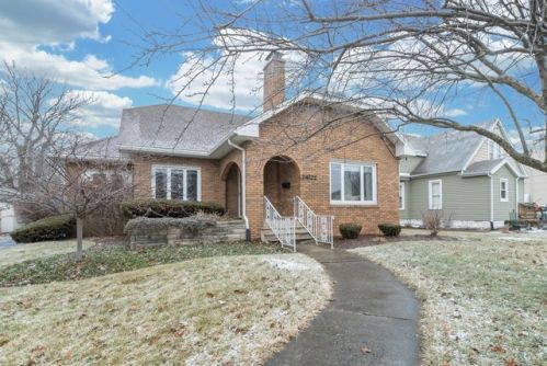 24222 Commercial St, Plainfield, IL 60544-2130