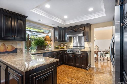 16 Chenile, Irvine CA  92614-7528 exterior