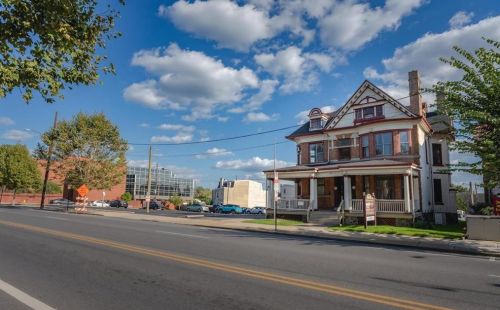 1242 Hamilton St, Allentown PA  18102-4338 exterior