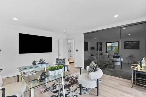 2434 Delisle Ct, Glendale CA  91208-2210 exterior