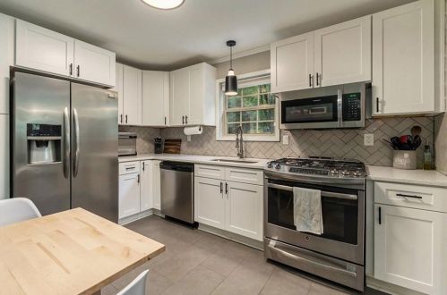 1638 Carroll Dr, Atlanta GA  30318-3608 exterior