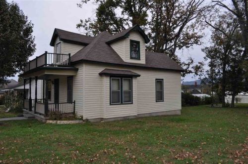 231 Ohio Ave, Etowah, TN 37331-1624