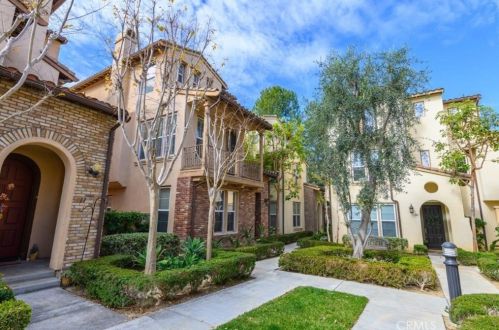 15 Tall Oak, Irvine CA  92603-4213 exterior
