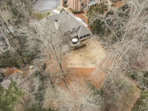 304 Frst Vly Ct, Atlanta GA  30342-2353 exterior