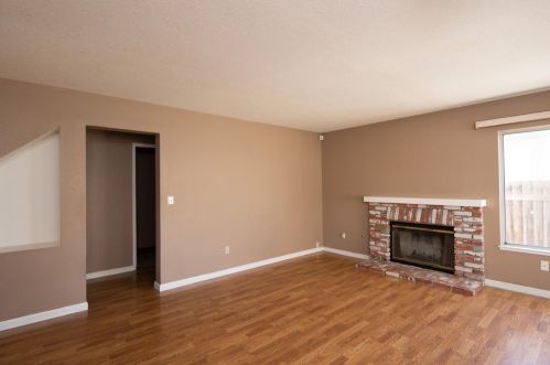 3905 Sharpsburg Dr, Modesto, CA 95357-1564