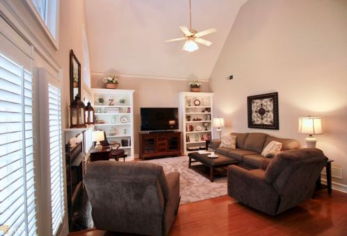 156 Wexford Ct, Stockbridge GA  30281-6306 exterior