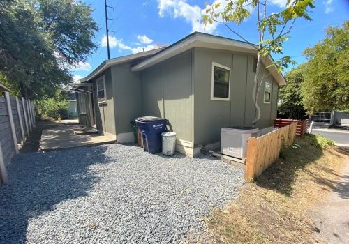 1305 5th St, Austin TX  78704-2313 exterior