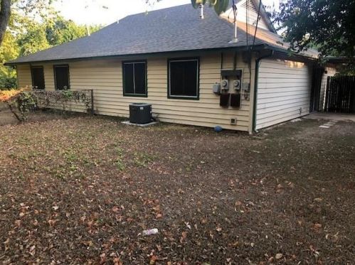 7711 Croftwood Dr, Austin TX  78749-3202 exterior