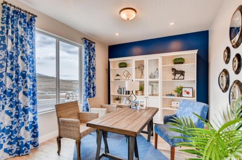 6106 Oquirrh Ridge Rd, Taylorsville, UT 84081-8157