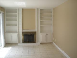 3066 Amsterdam Dr, Riverside CA  92504-4212 exterior