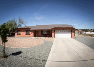 7898 Chase Ave, Hesperia CA  92345-6825 exterior